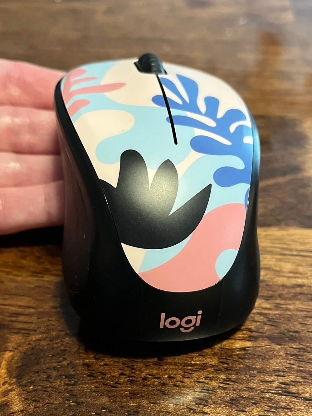 Logitech Wireless Compact Mouse Coral Reef